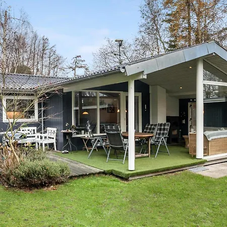 Stunning In Idestrup With Kitchen Holiday home *